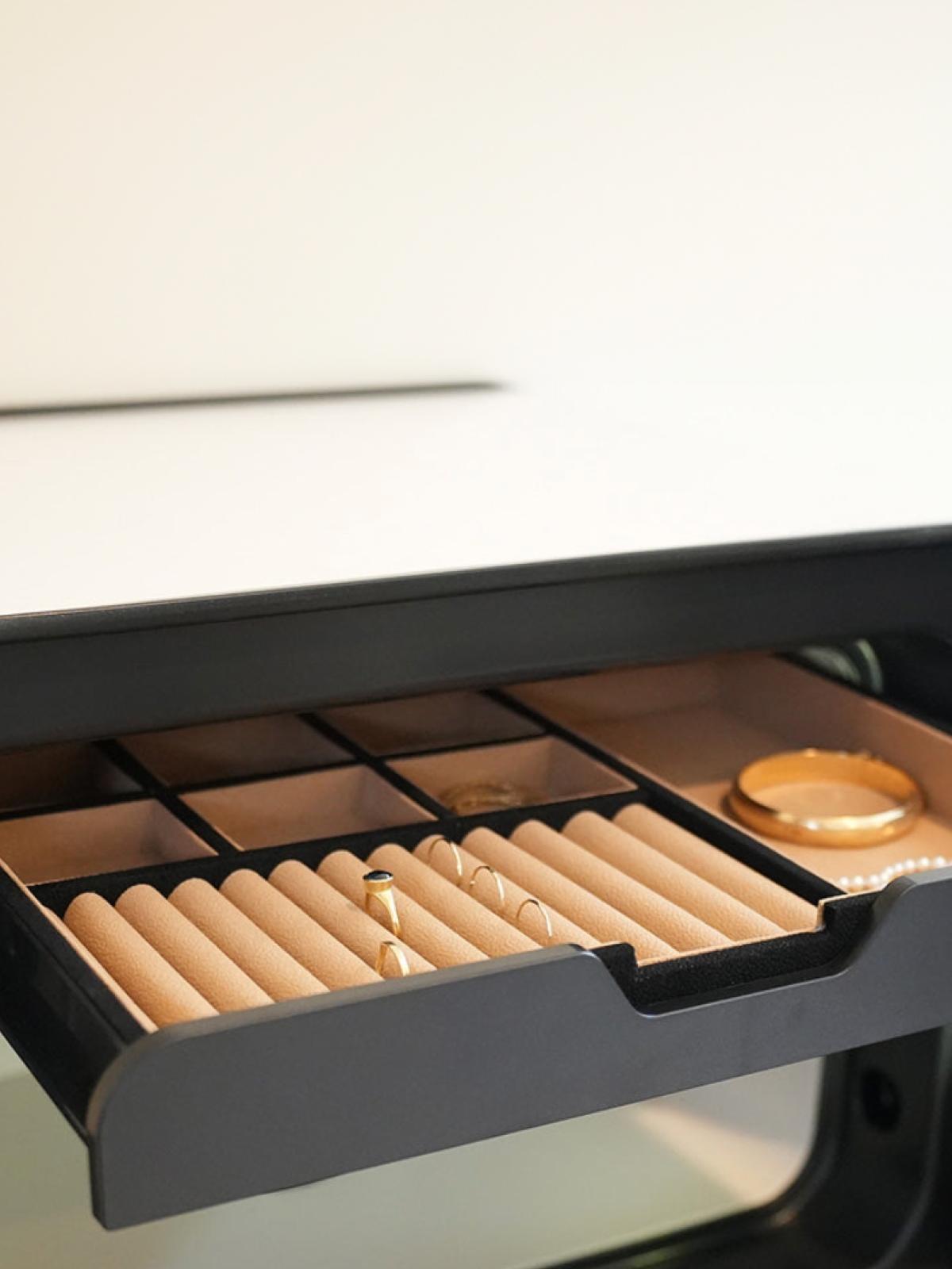 Cocono 20 small luxury jewelry safe